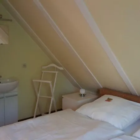 Lilly Am Silbersee Ferienhaus Frielendorf